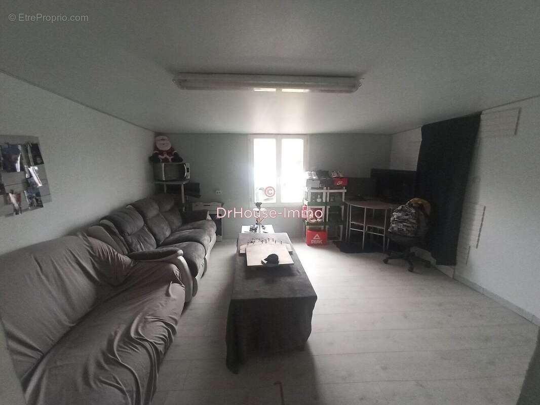 Maison 186 m² à Mesnil-Rousset  - photo 7