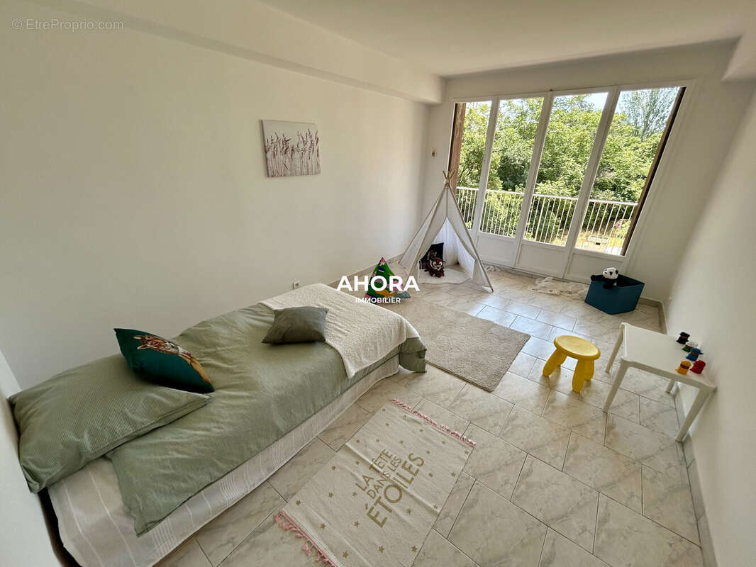 Appartement à MARSEILLE-9E