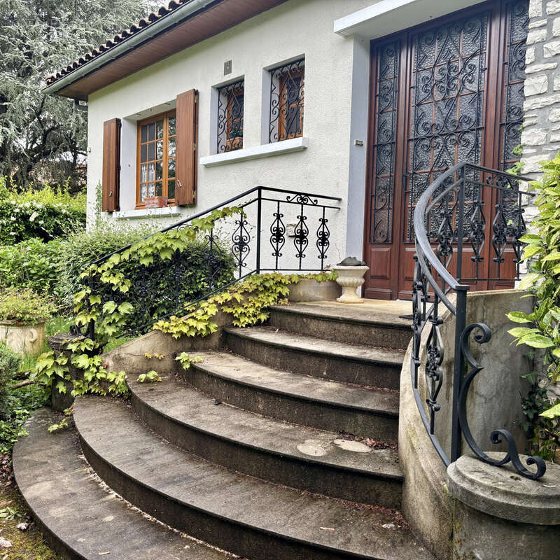 Maison à CHASSENEUIL-SUR-BONNIEURE