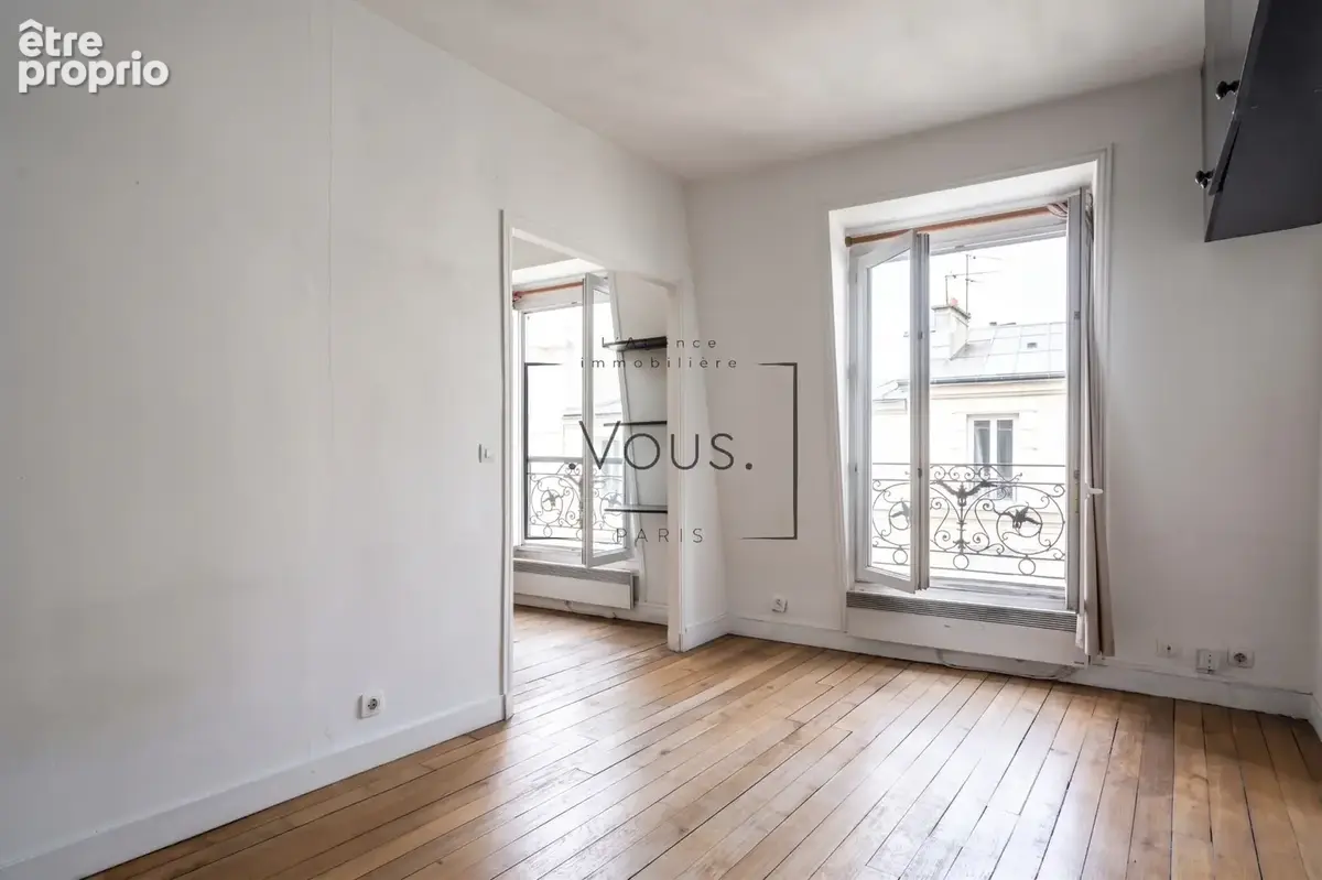 Deux pièces traversant à fort potentiel, à rénover (Paris XIVe) - photo 3