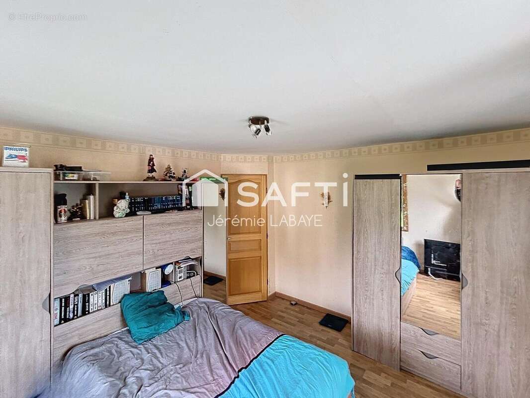 Photo 8 - Maison à LE PONT-CHRETIEN-CHABENET