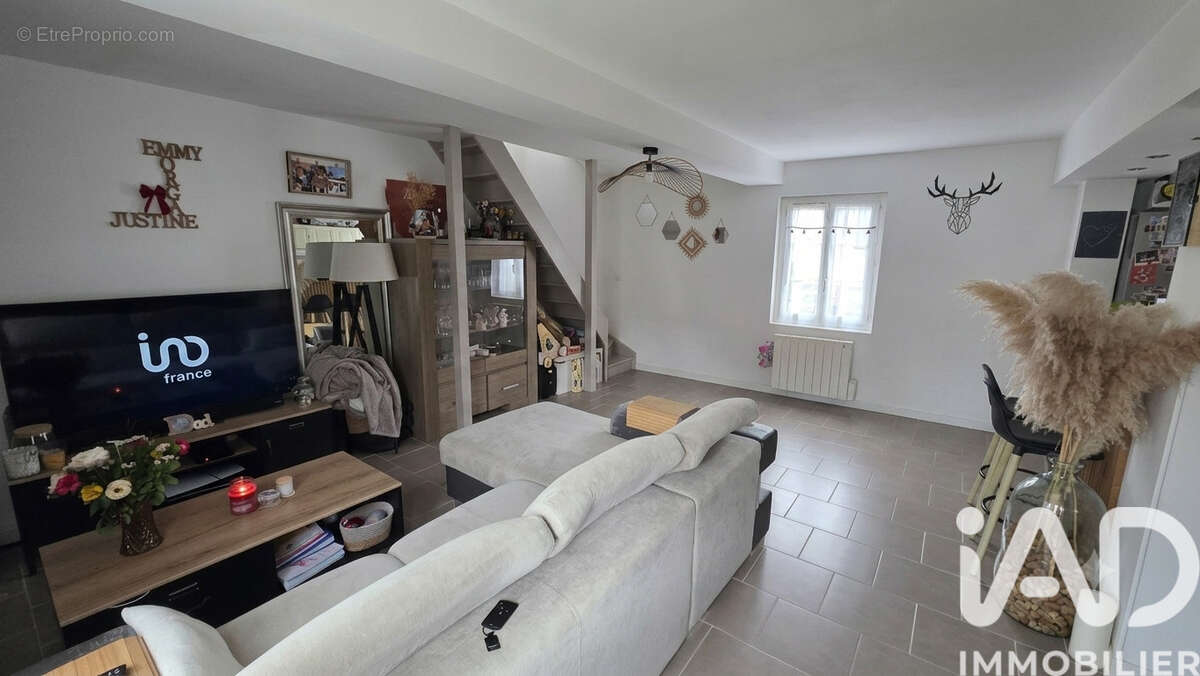 Photo 2 - Maison à SAVIGNIES