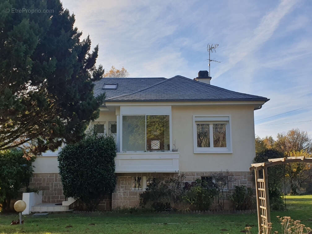 Maison à MARCILLAC-LA-CROISILLE