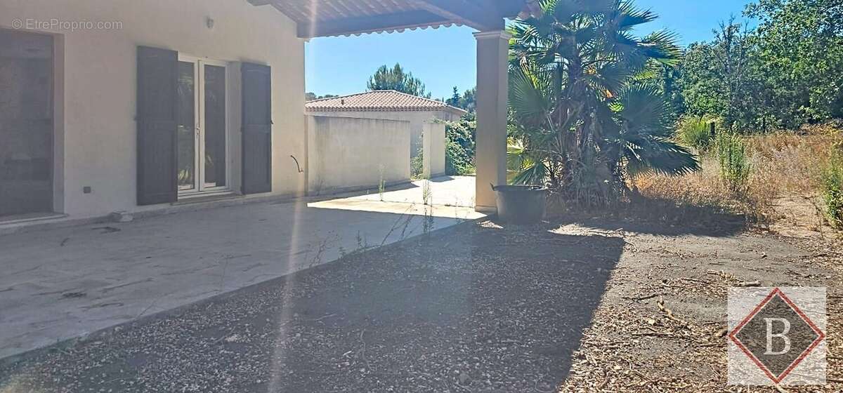 Appartement à FAYENCE