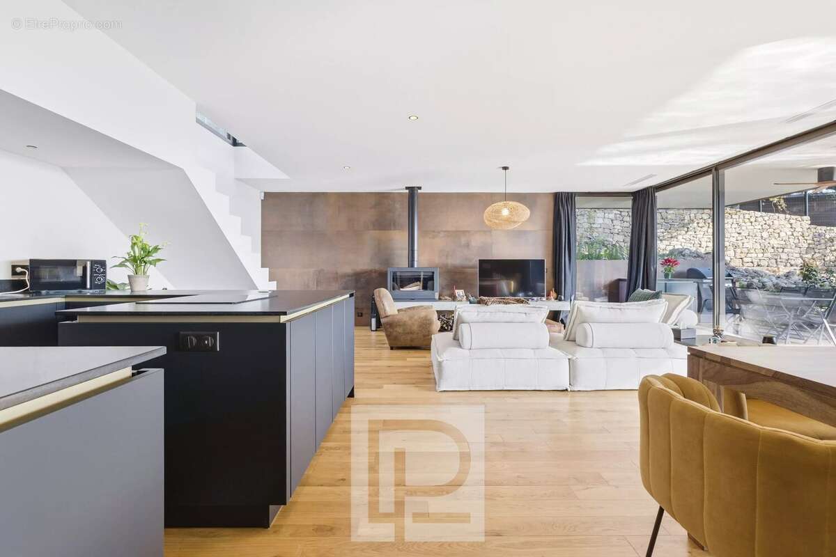Appartement à MOUGINS