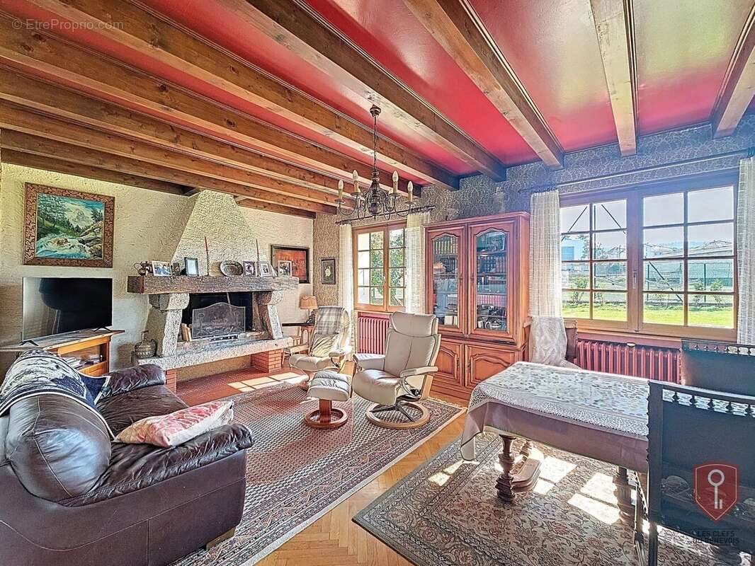 Maison à VALLEIRY