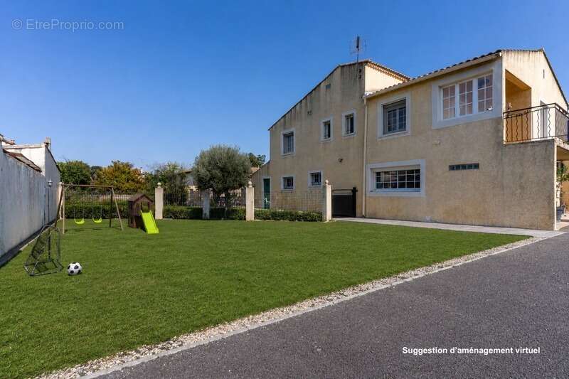 Maison 5 chambres avec piscine sur grand terrain de 1373m2 - photo 3