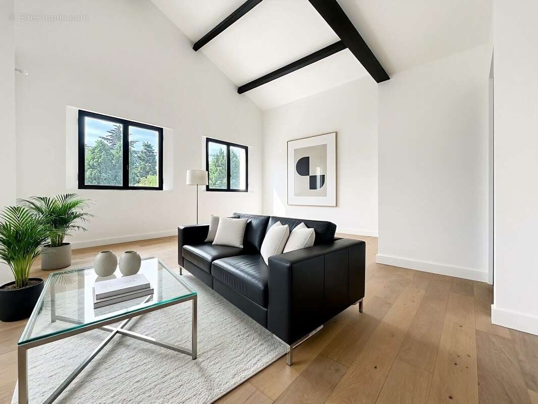 Appartement à VILLENEUVE-LES-AVIGNON
