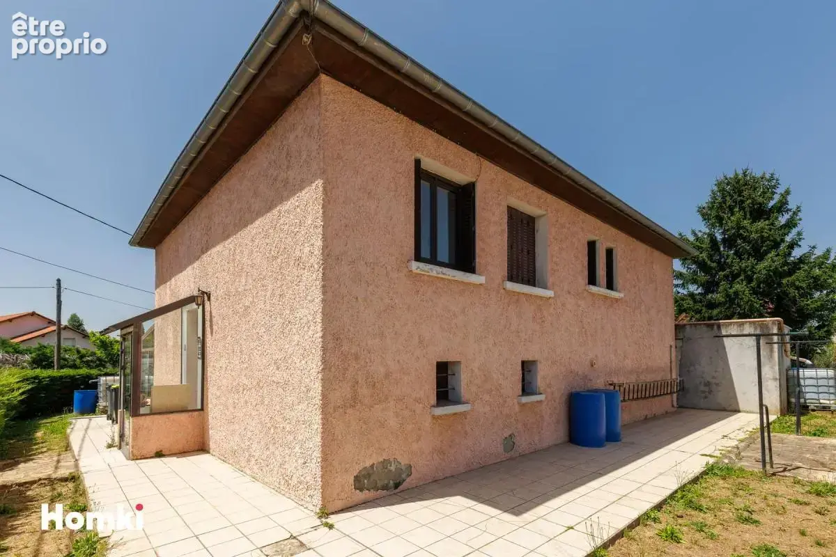 MIONS – Maison familiale de 158 m² avec véranda de 28 m² sur terrain de 777 m² - photo 18