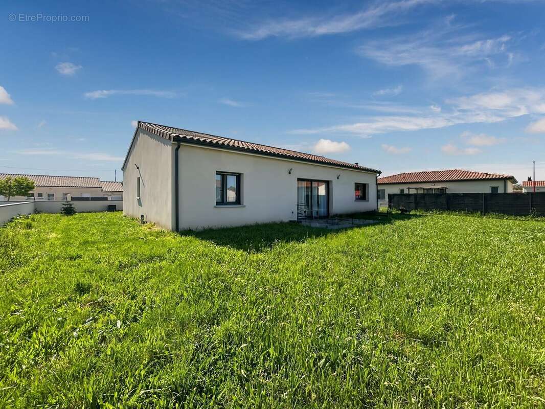 Maison à SAINT-JULIEN-SUR-GARONNE