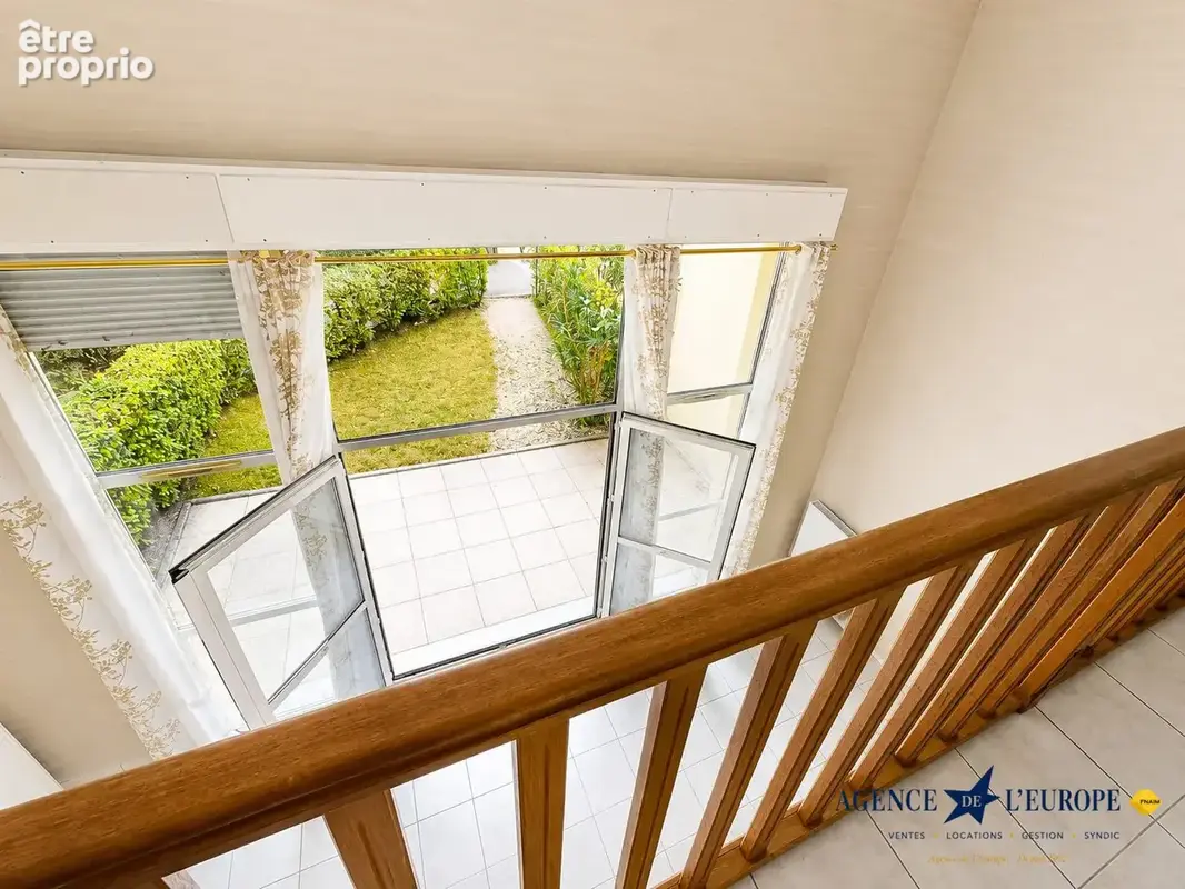 Appartement 91 m² à Vichy  - photo 2
