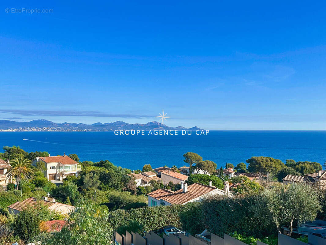 Maison à LES ISSAMBRES