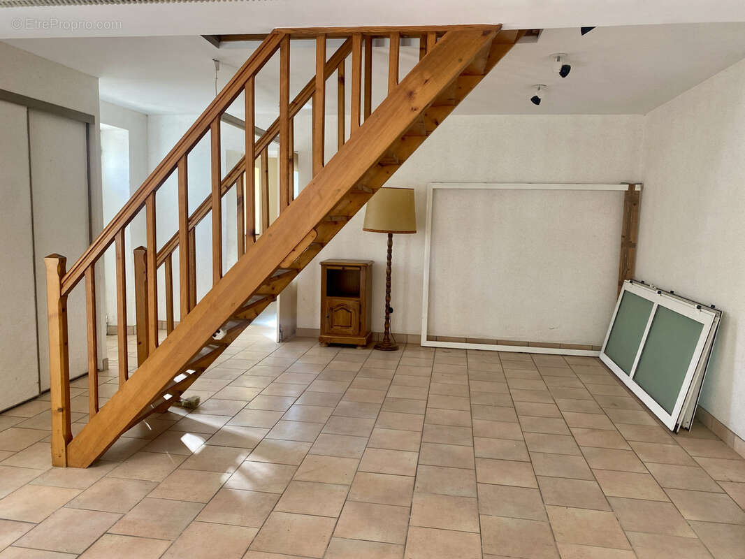 Maison à LA BREILLE-LES-PINS