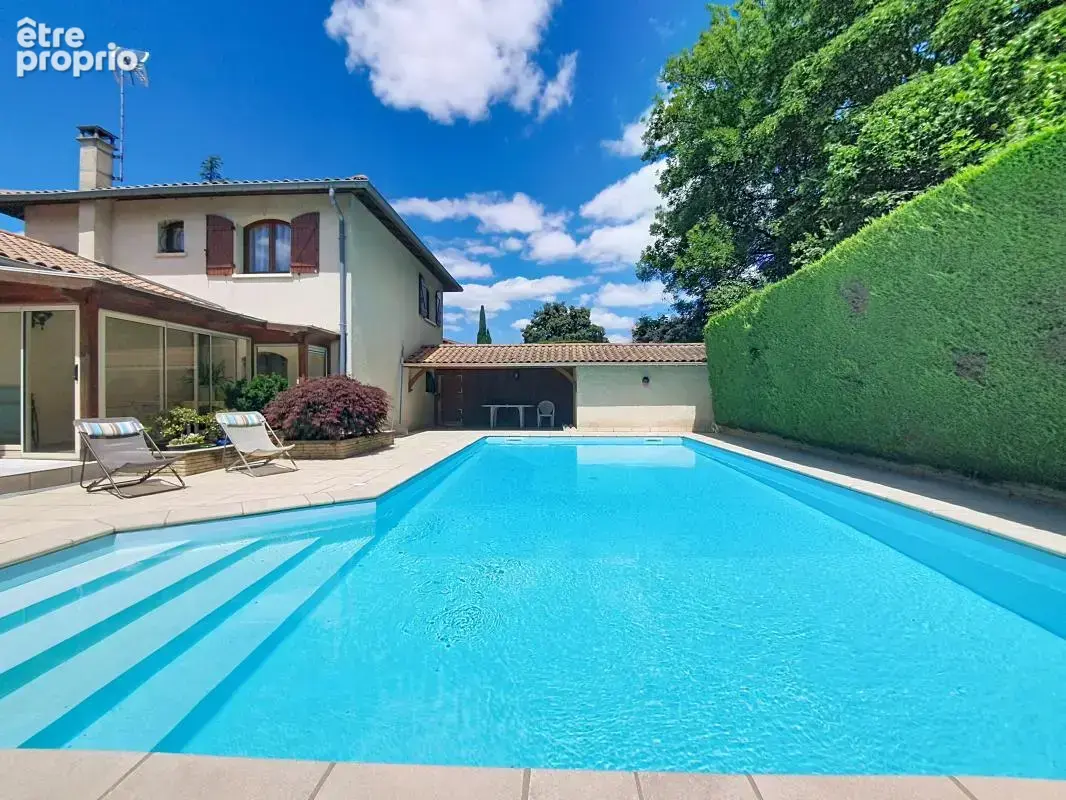 Maison - 4 Chambres - Double garage - Jardin - Piscine - Pool house - Terrasse couverte - photo 15