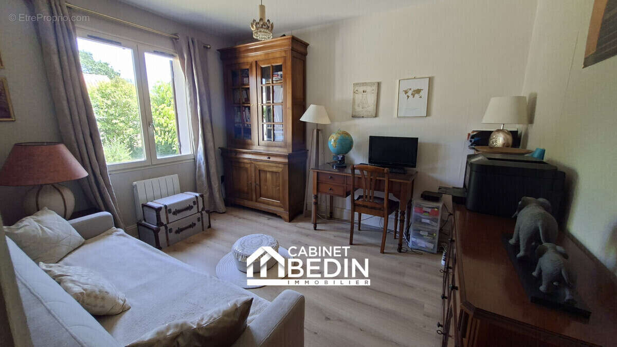 Maison 146 m² à La Lande-De-Fronsac  - photo 9