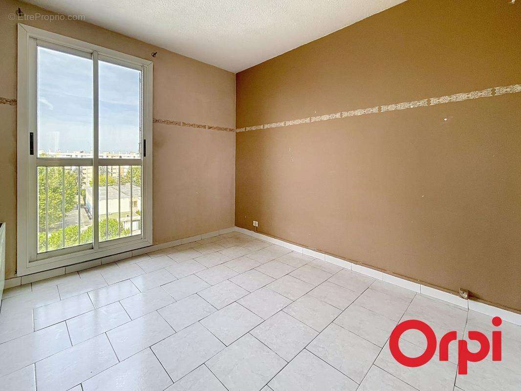 Appartement à MARSEILLE-11E