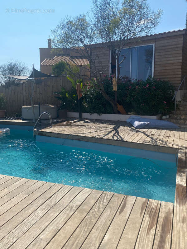 Maison 340 m² à Nimes  - photo 2