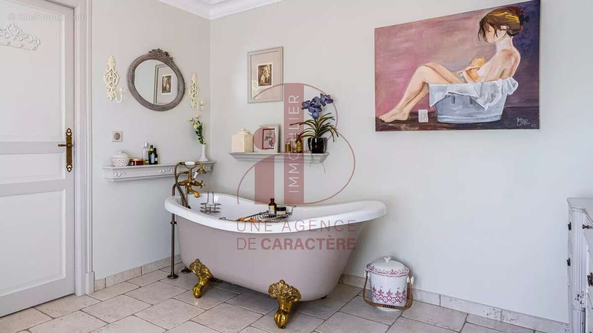 Maison à FONTAINEBLEAU