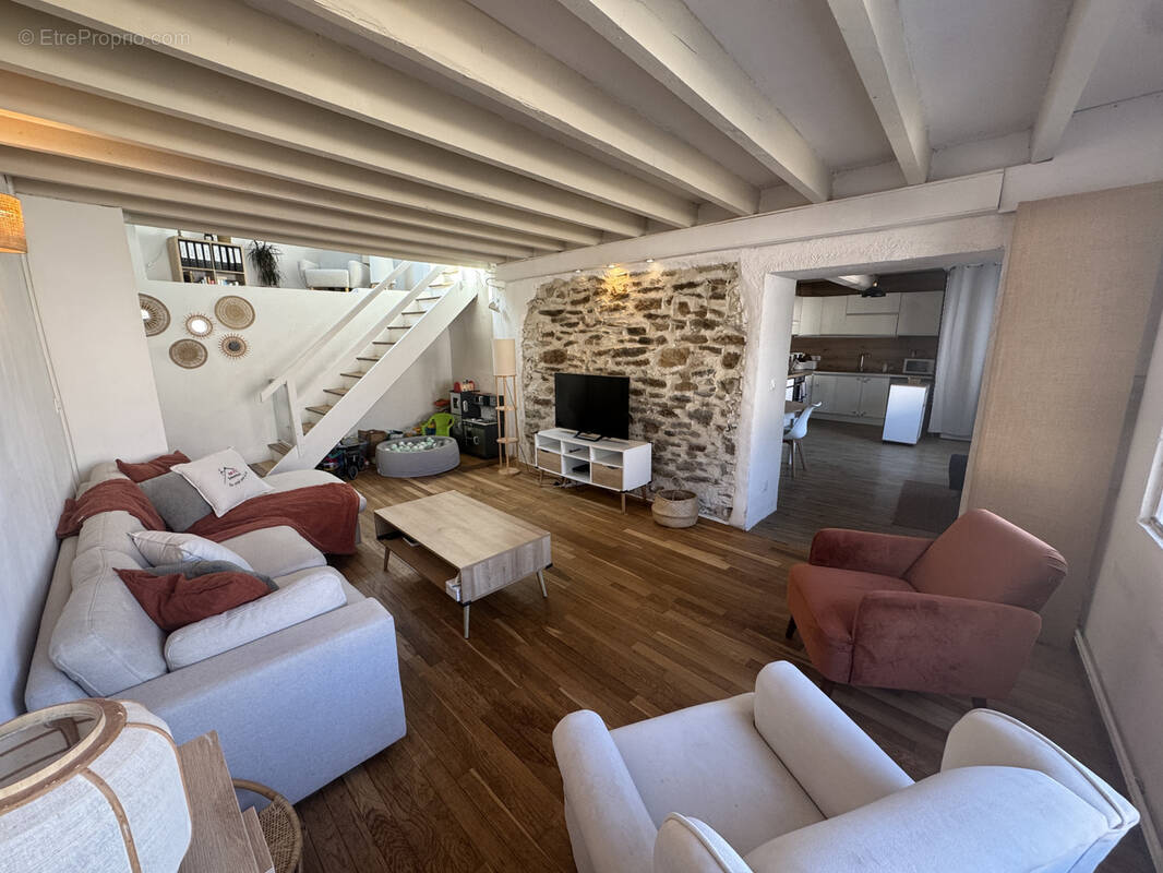 Maison à SAINT-ROMAIN-DE-JALIONAS