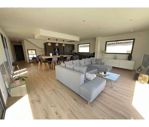 Maison 140 m² à Sathonay-Village  - photo 4
