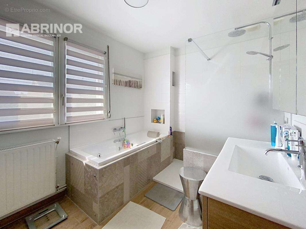 Lomme 4 chambres jardin garage metro - photo 6