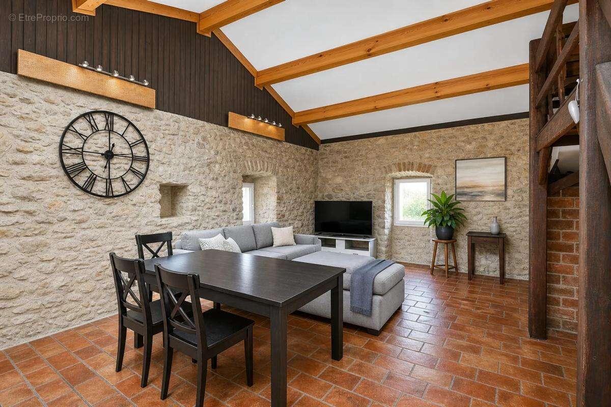 Maison de 7 pièces de 220 m² situé au Martinet - photo 4