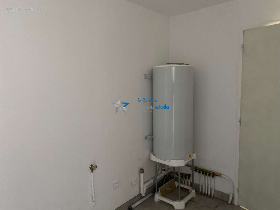 Immeuble - Neufchâtel-en-Saosnois - Guy Garreau - Bonne étoile immobilier - Appartement à NEUFCHATEL-EN-SAOSNOIS