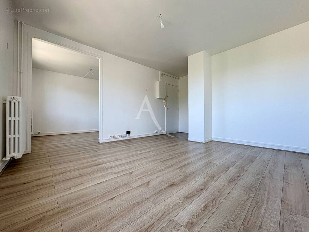 Appartement à BURES-SUR-YVETTE