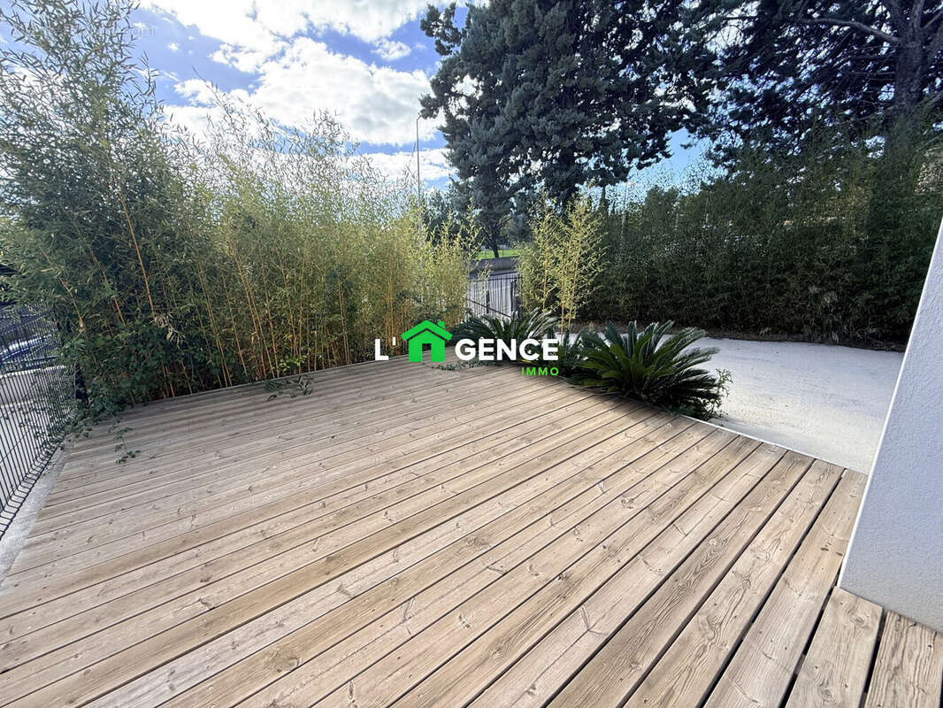 Commerce 53 m² à Martigues  - photo 5