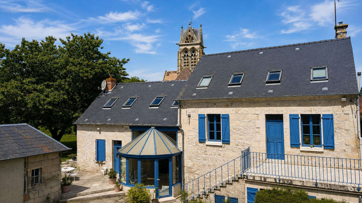 Magnifique propriété en pierres avec gîte, dépendances et potentiel équestre - photo 2