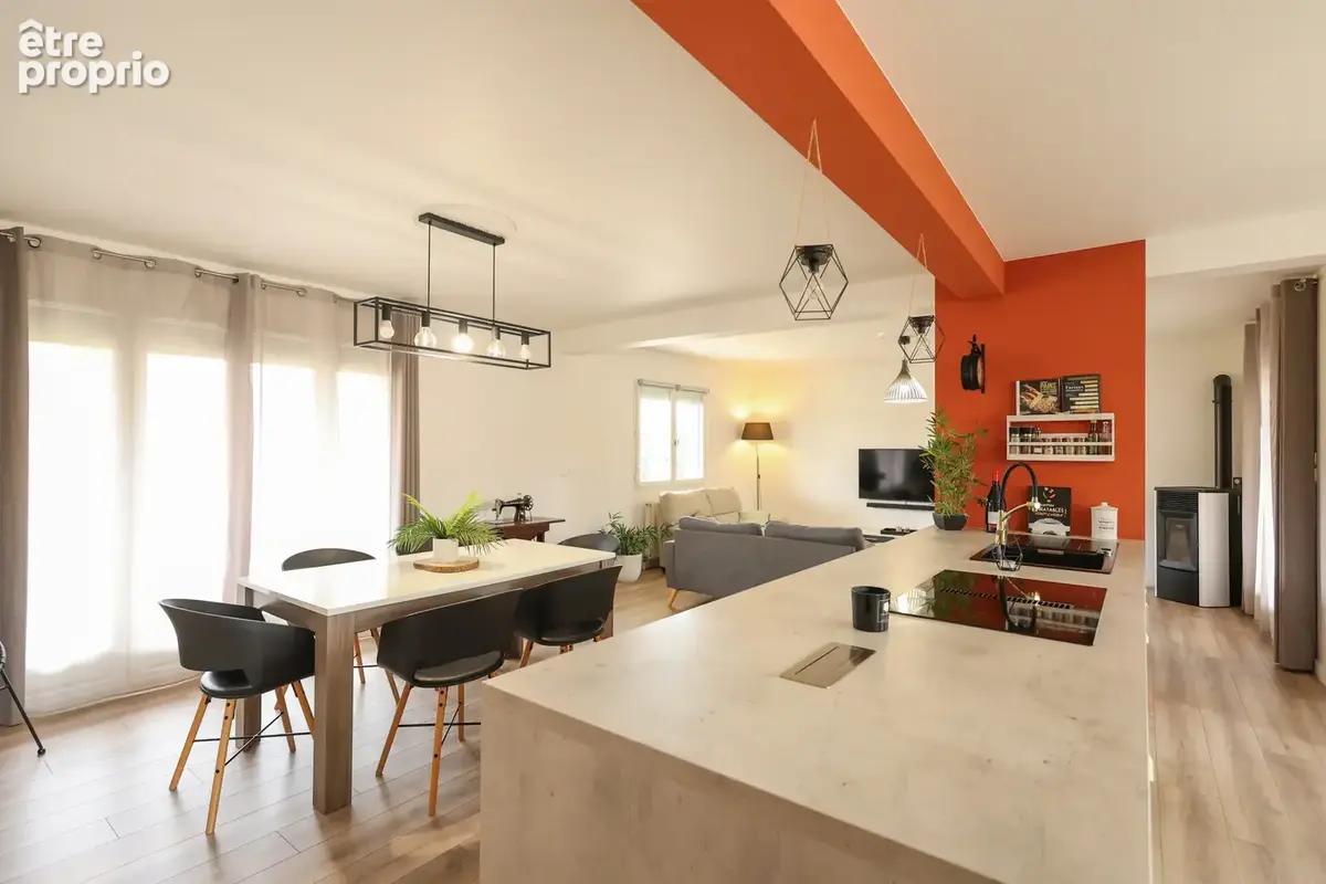 Maison à MEZERIAT
