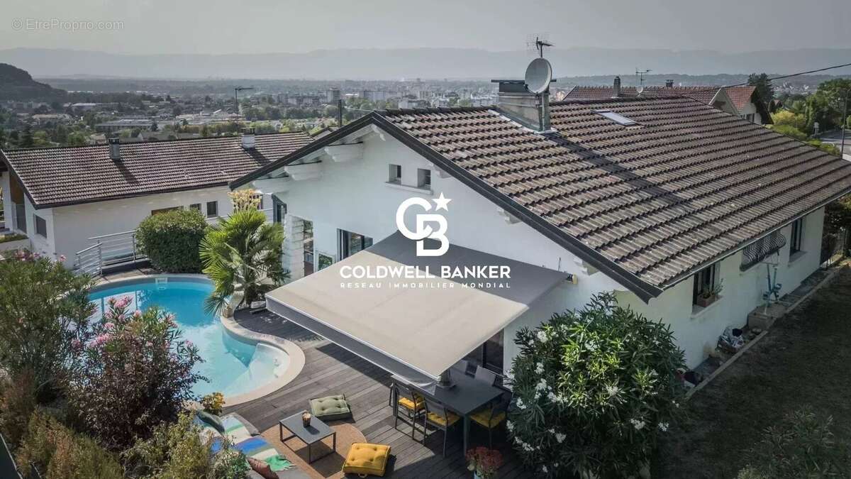 Maison à VETRAZ-MONTHOUX