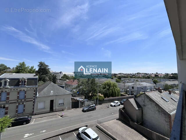 Cholet centre   Appartement avec balcon, parking privatif - photo 2