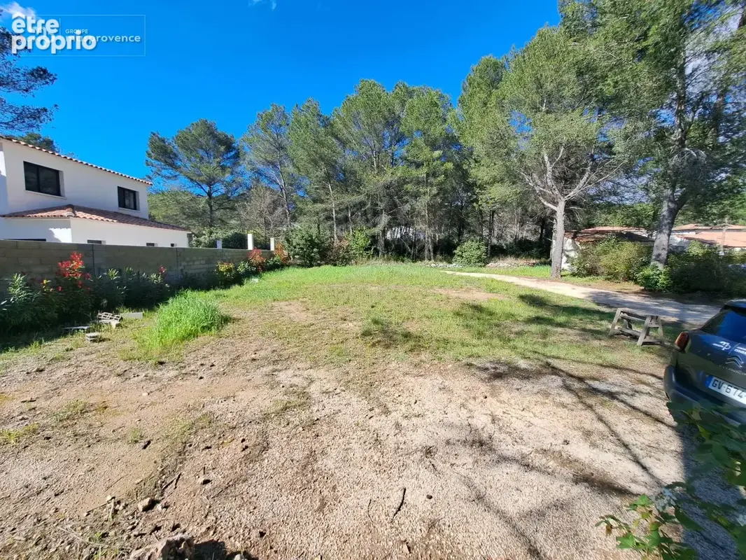 Photo Terrain à Ventabren au prix de 399 900€