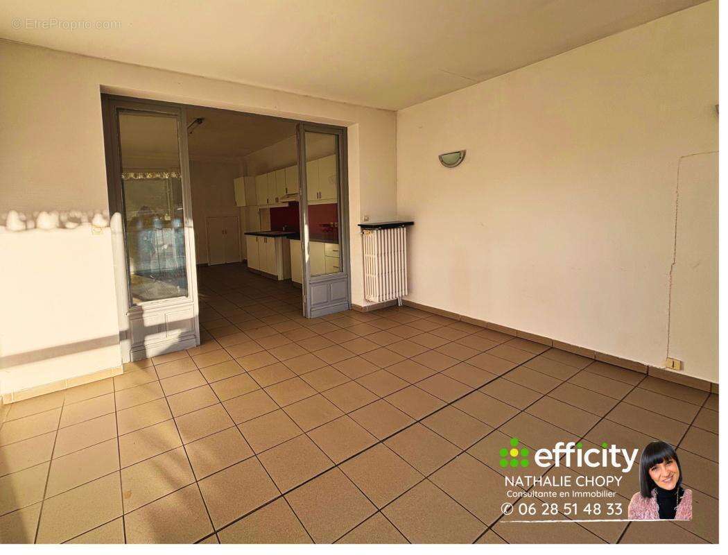 Appartement à UNIEUX
