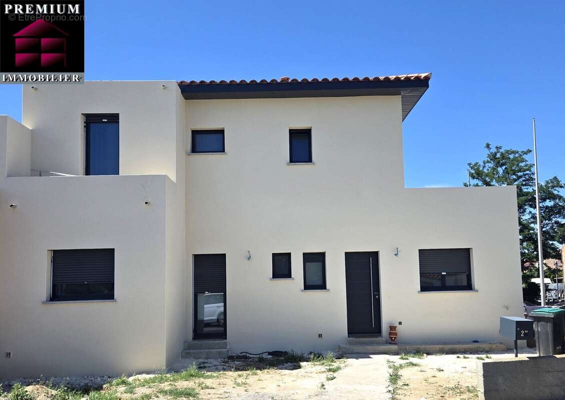 Maison à SAINT-ESTEVE