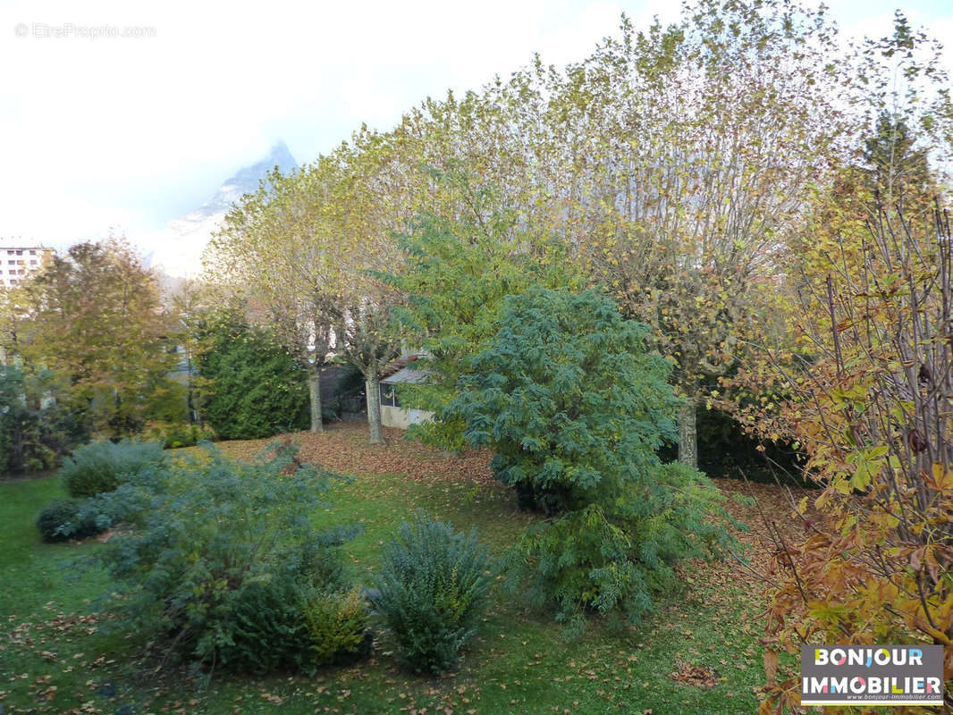 Appartement à FONTAINE