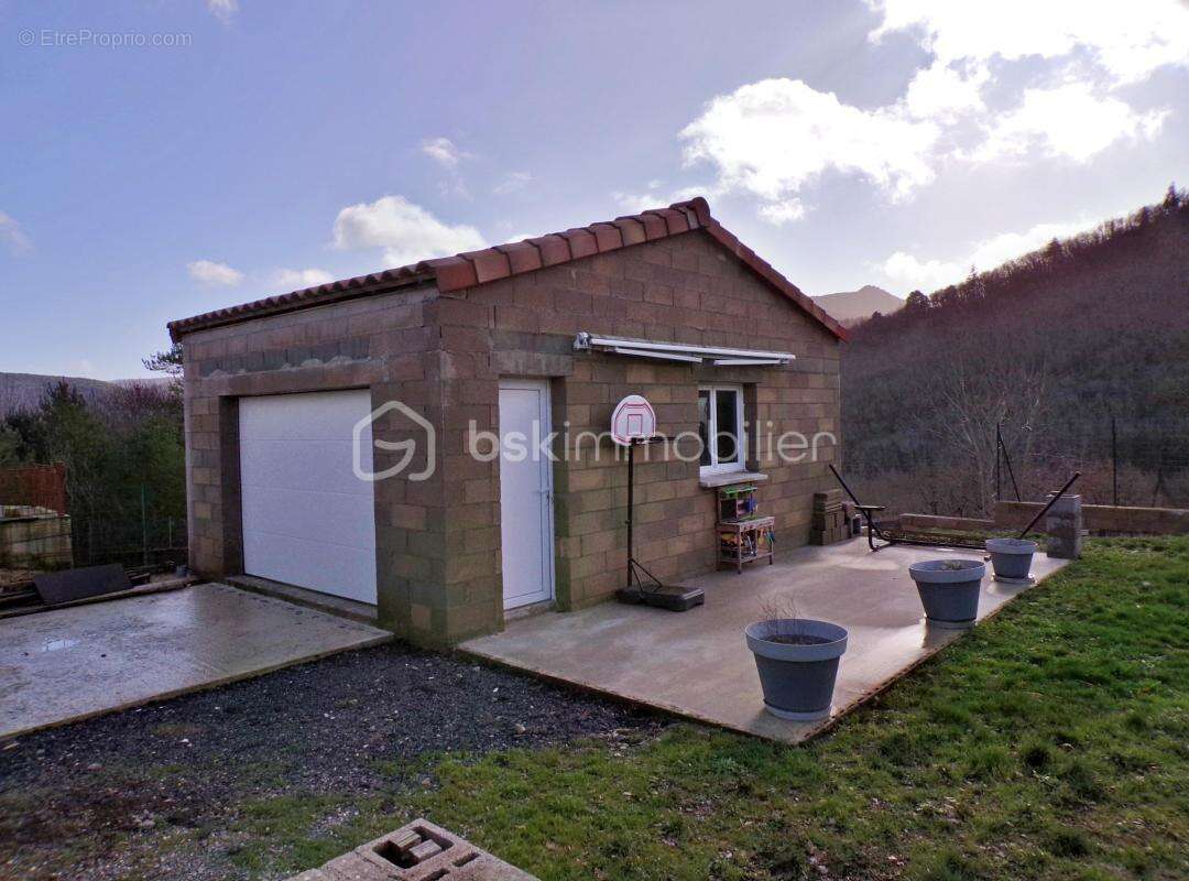 Maison à COURNIOU