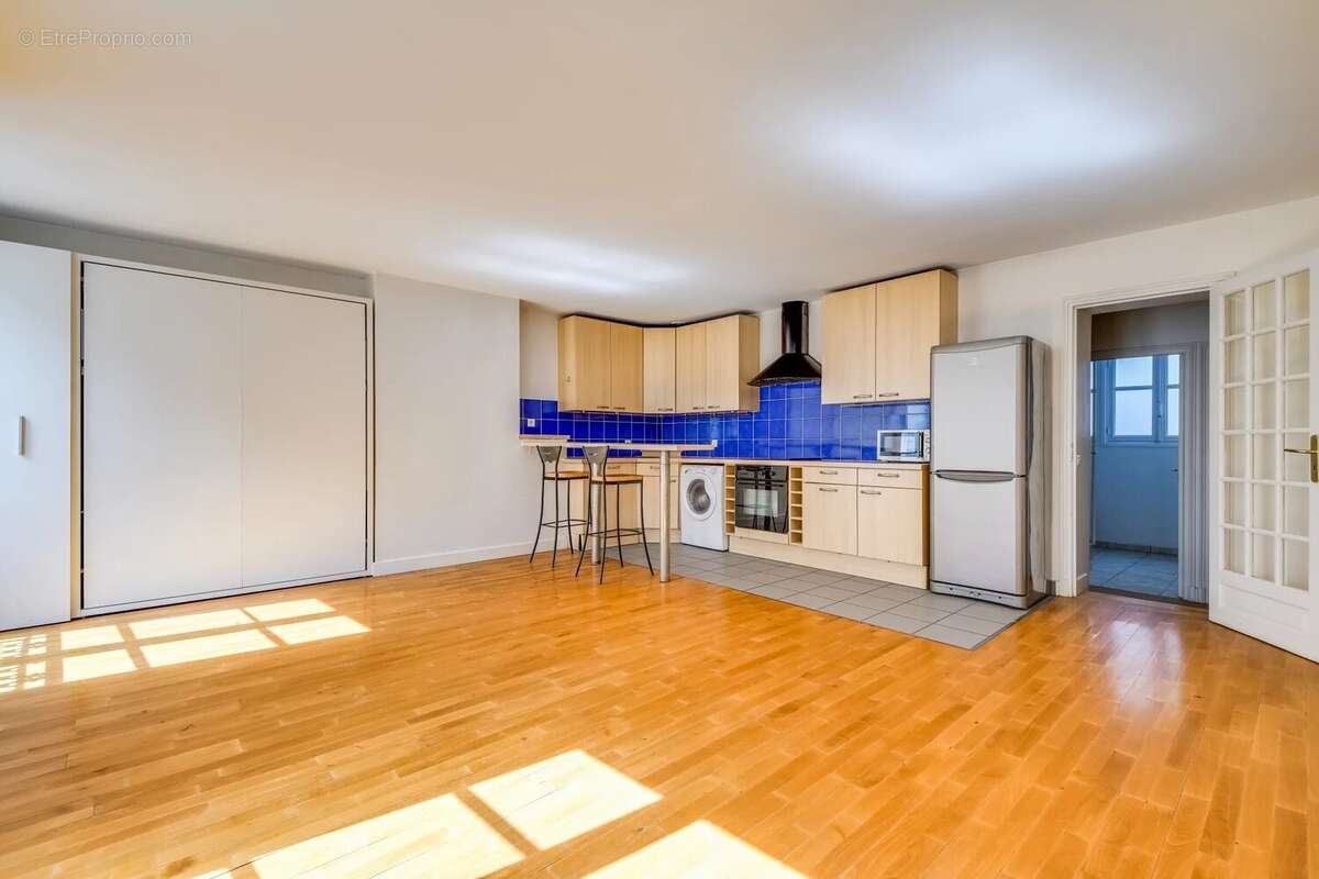 Appartement à PARIS-3E