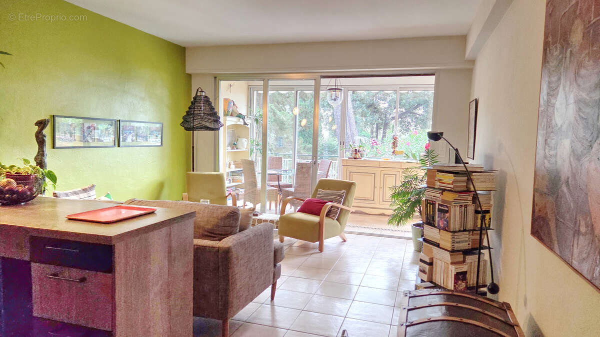 Appartement à LE CANNET