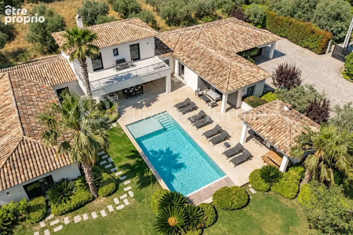 Maison à PLAN-DE-LA-TOUR