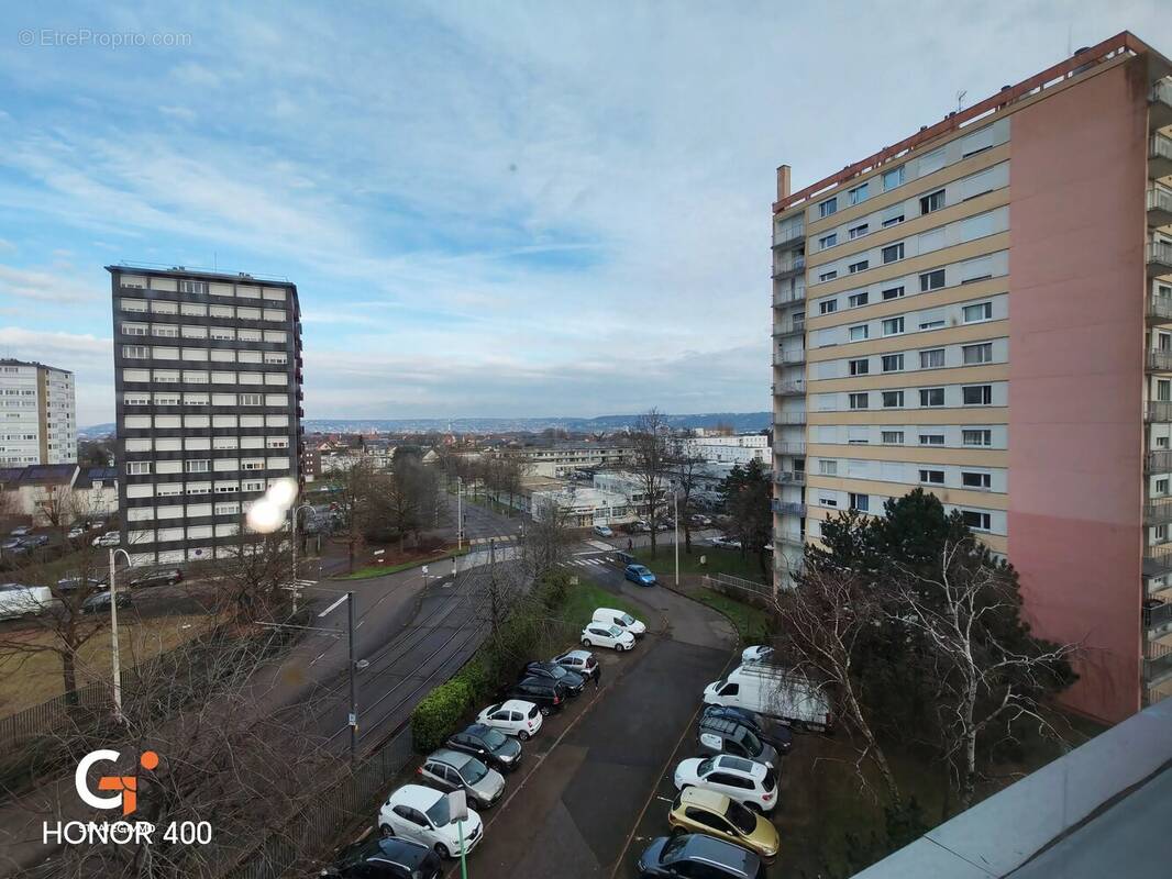 Appartement à SAINT-ETIENNE-DU-ROUVRAY