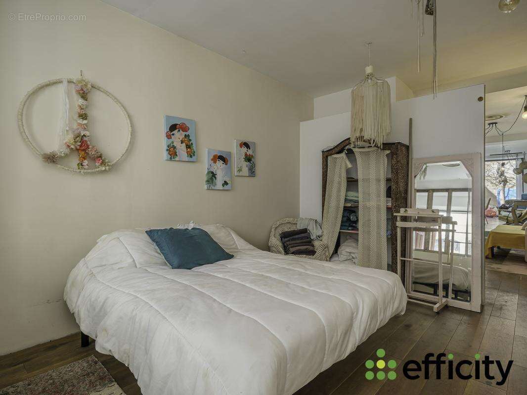 Commerce à MARSEILLE-1E