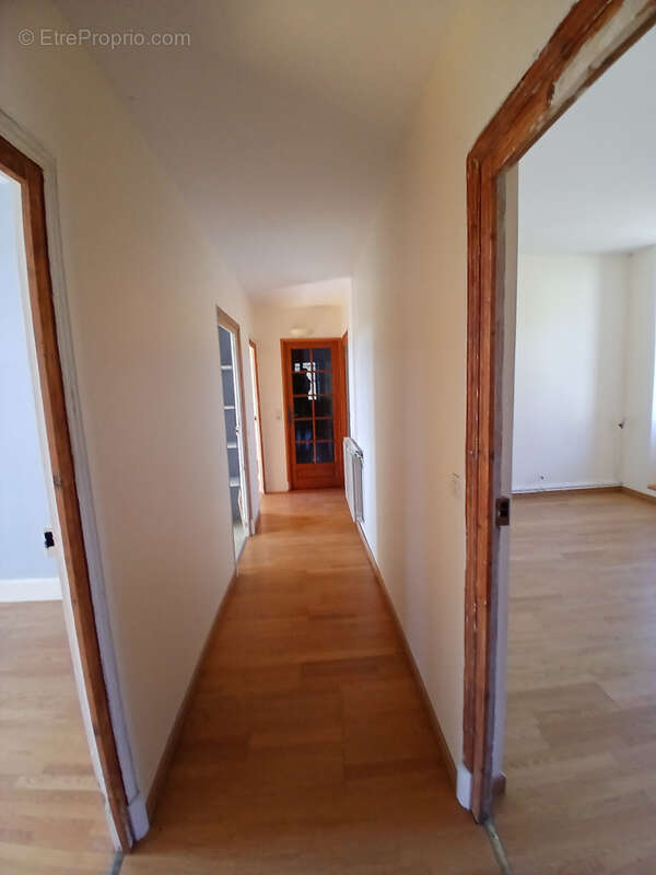 Maison à SAINT-LEGER-DE-FOUGERET