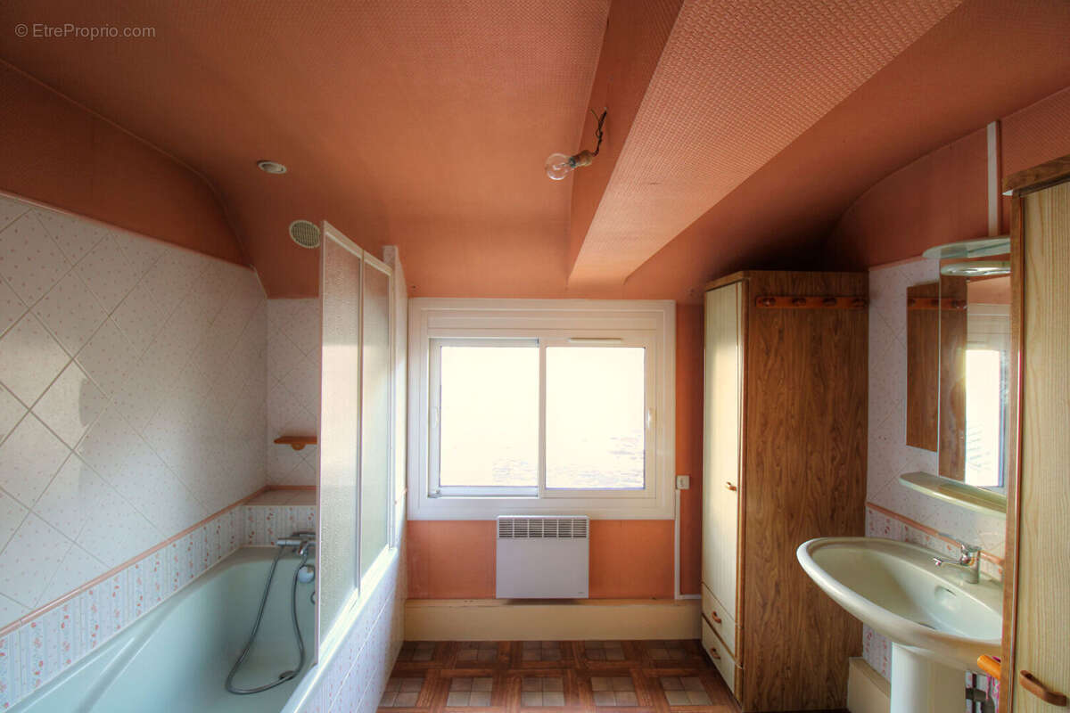Appartement à MAZE