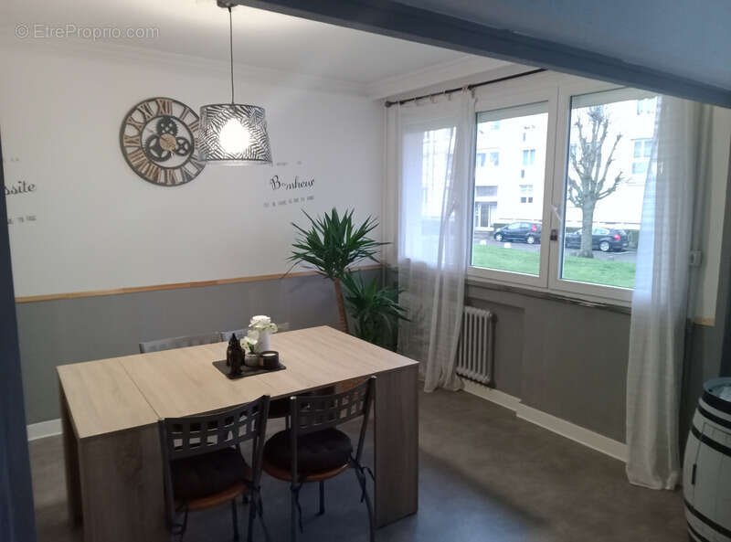 Appartement à SAINT-ETIENNE