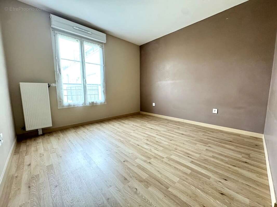 Appartement à LE PLESSIS-TREVISE