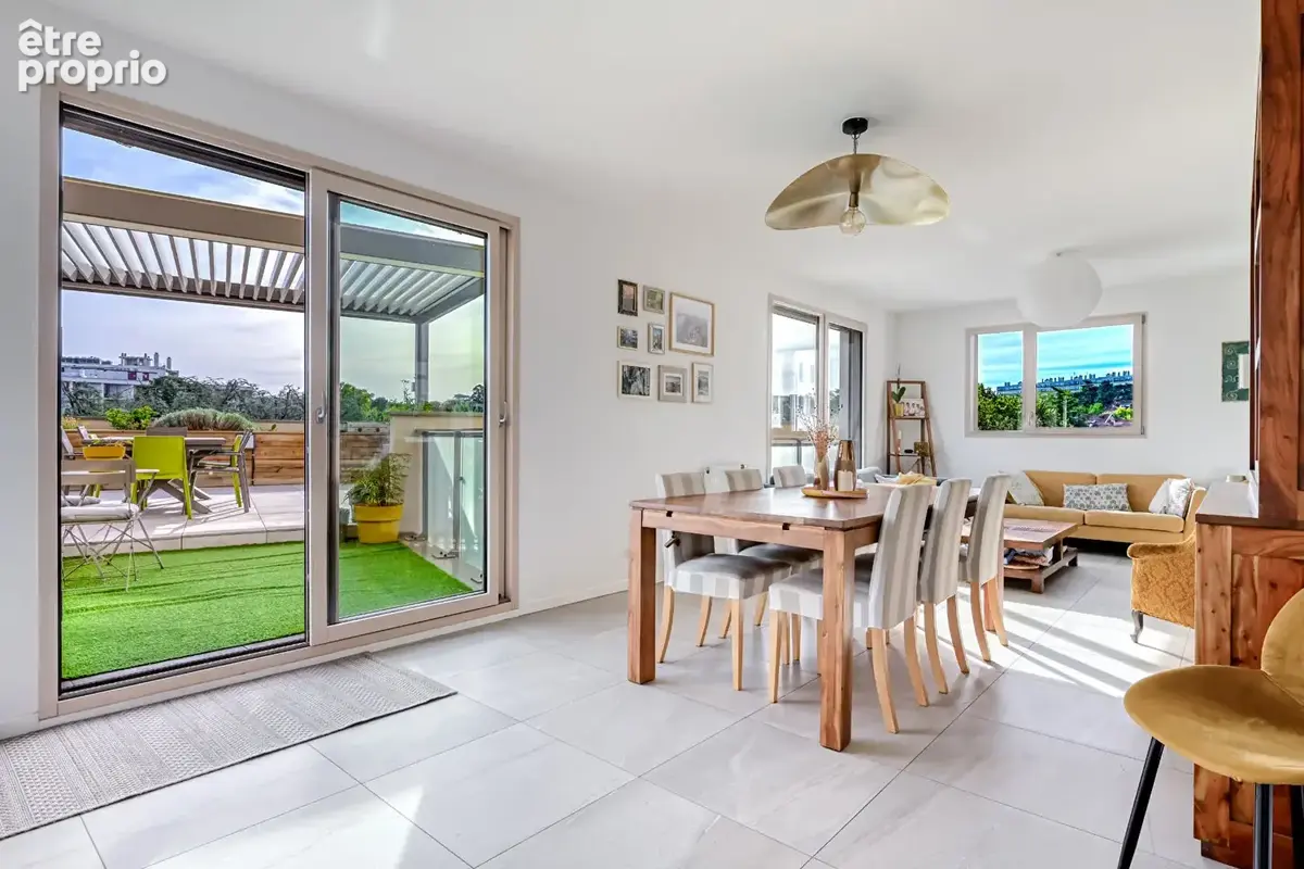 Duplex de 120.29 m2 avec terrasse - Monchat - photo 6