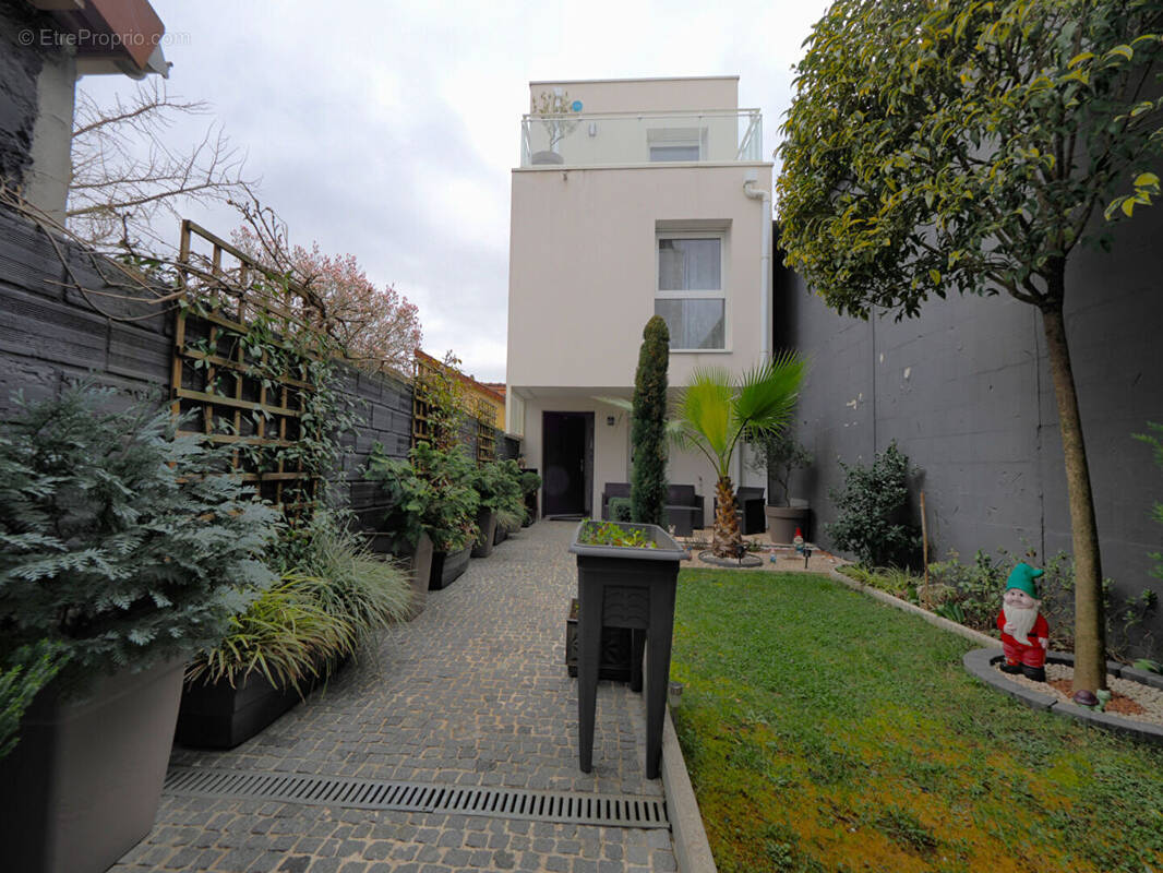 Maison à ROMAINVILLE