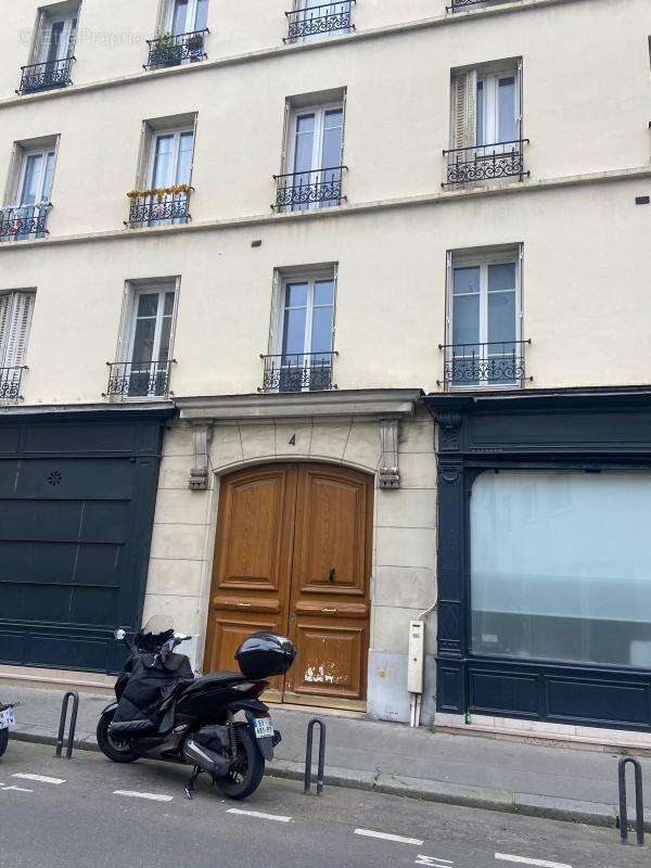 Appartement à PARIS-11E